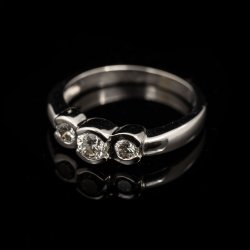 14kw 3 stone round diamond partial bezel set ring-$800.00
